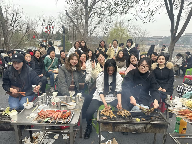 綿陽市先鋒醫(yī)療器械有限公司—— 慶?！?.8婦女節(jié)”，共赴燒烤盛宴，致敬巾幗風采2.jpg